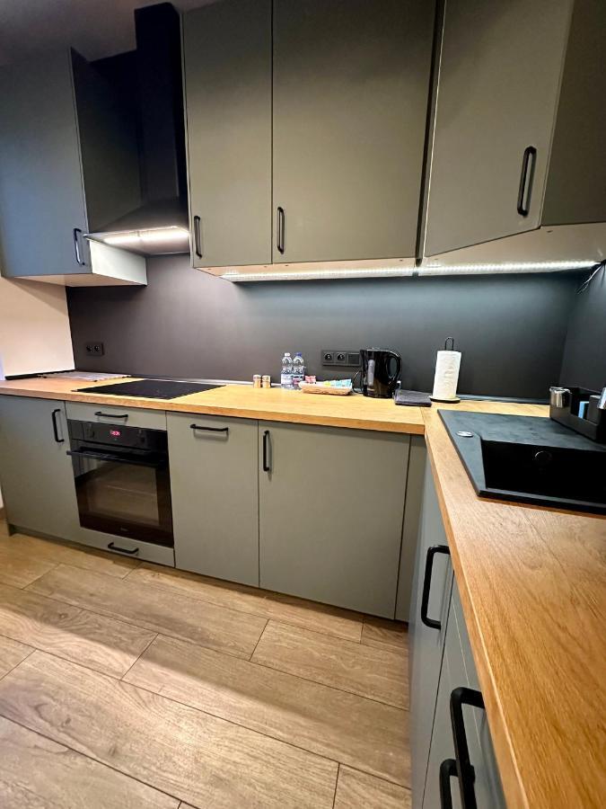 Jazz Apartament Czestochowa Centrum 2-Bedroom Экстерьер фото